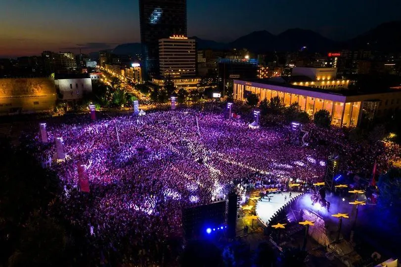 Central Retreat Chic In The Heart Of Tirana