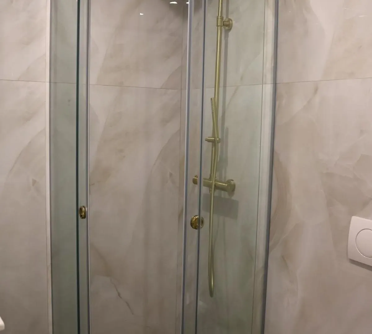 Apartment Central Retreat Chic In The Heart Of Tirana