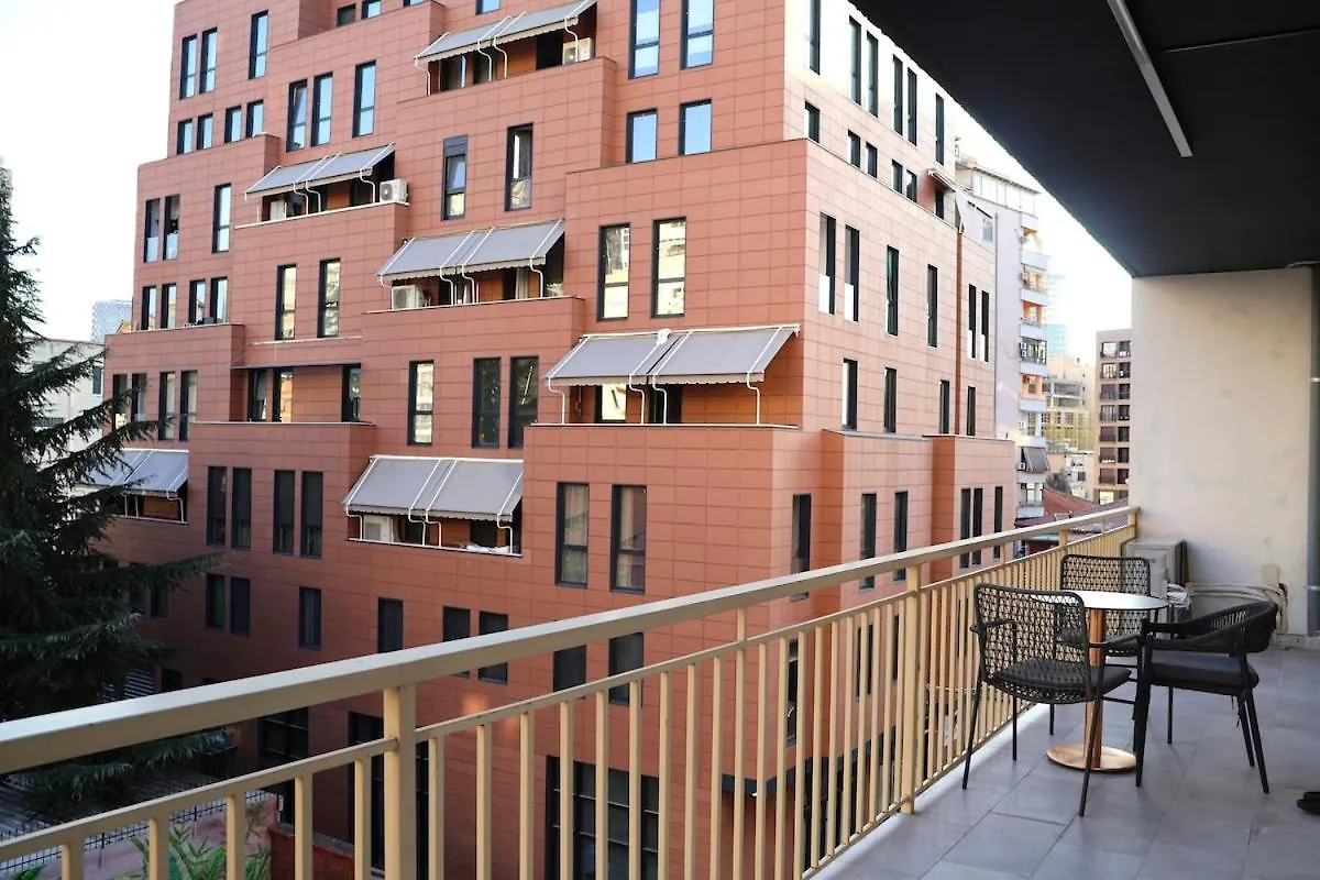Central Retreat Chic In The Heart Of Tirana 0*,
